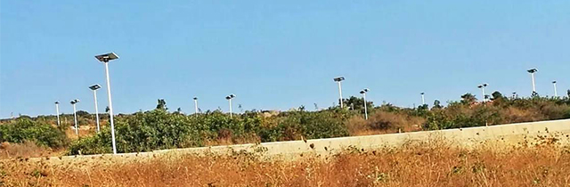 來自中國的光，照亮了中東海港的夜