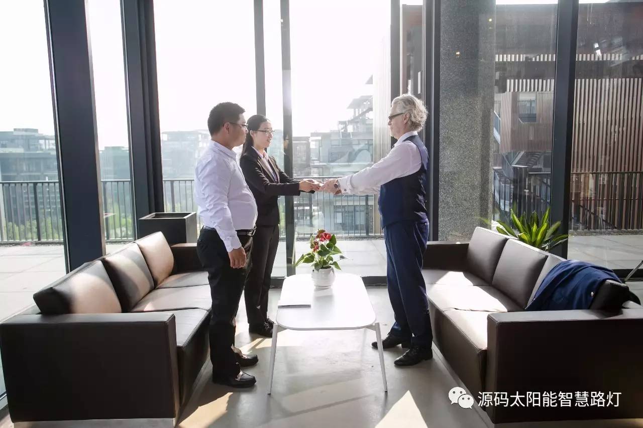 太陽能路燈，太陽能路燈廠家，道路照明，光伏照明，太陽能平板燈