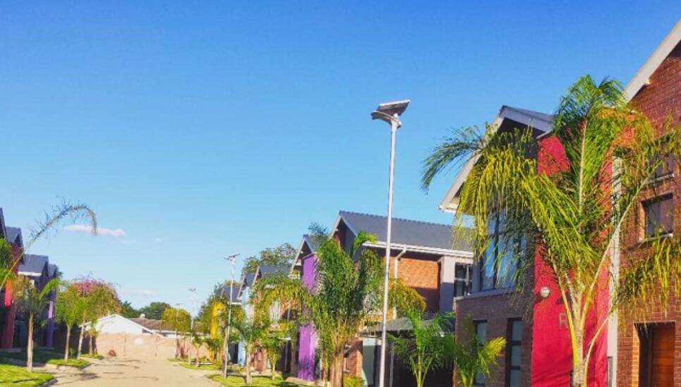 清洗太陽能路燈你知道嗎？